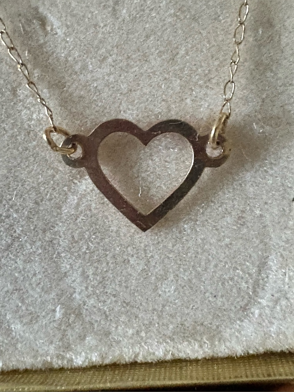 14K Gold Open Heart Pendant Necklace - Elegant Women's Jewelry MAKE AN OFFER!!